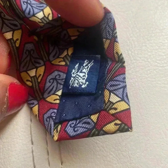 Vintage Burberrys of London Silk Hand Sewn Tie Perfect for Fall - Picture 5 of 7